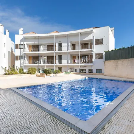 Nina-superb Town Centre Location